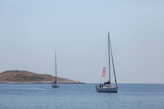 Hvar - Full Day Sail on a yacht - friendly skipper- small group - lunch optional - Dubovica, Zaraće, and a second chance to swim