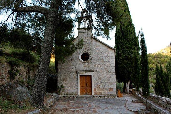 Hvar Hidden Gems Small Group Half Day Tour with Lunch or Dinner - The driving time is useful, but not everyone will love it
