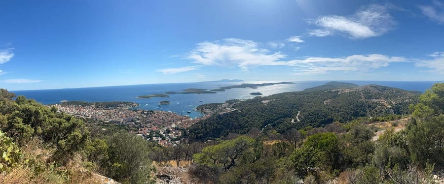 Hvar: Hvar Wine Tasting Experience - Crossing Hvar by the old road