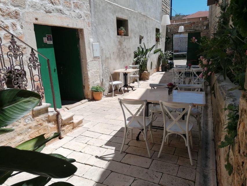 Hvar: Hvar Wine Tasting Experience - Group size and the personal feel