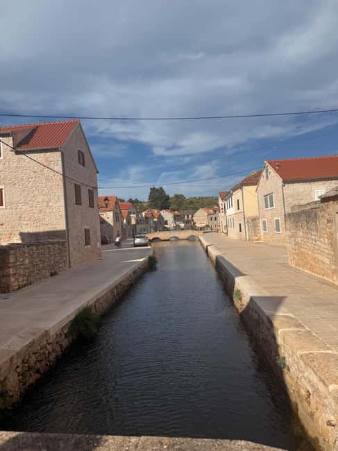 Hvar: Hvar Wine Tasting Experience - Lavender, olive trees, and Hvar’s farming traditions