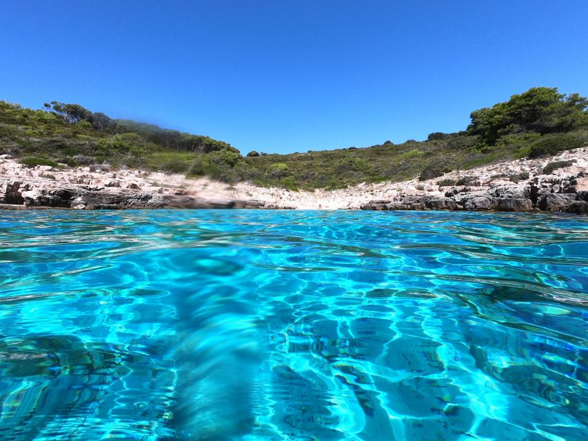 Hvar: Private Sailing Boat Trip with Swimming and Snorkeling - Sailing between the coves