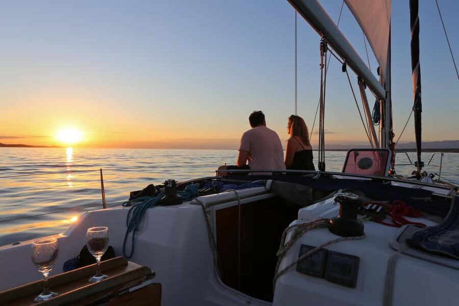 Hvar: Romantic Sunset Sailing Experience On A Comfort Yacht - Shared or private: choosing the right boat