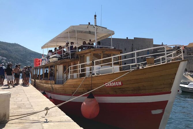 Island Hopping & City Walls Cruise with Food and Open Bar - Sipan adds a quieter historical stop