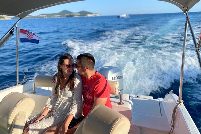 Islands & Caves Private Tour with pickup, drinks & fuel included - What the private format is really worth