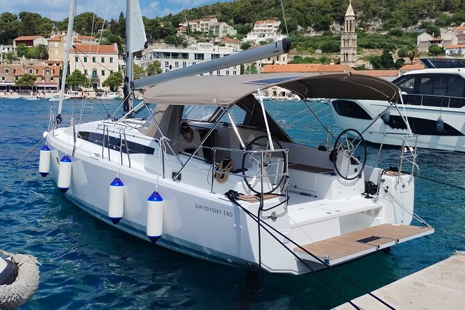 Islands Tour on Luxurious Jeanneau Sun Odyssey - When the engine stops, the boat feels different