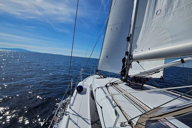 Islands Tour on Luxurious Jeanneau Sun Odyssey - Who will enjoy this yacht trip most