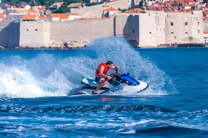 Jet Ski Rent 2h - Staff, instruction, and the beach setup