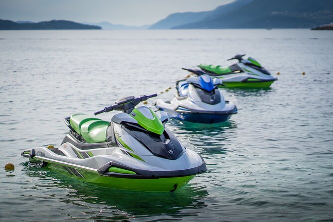 Jet Ski Rent 30 min - What the waves add to the ride