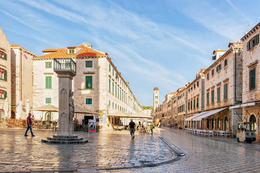 Jewish History of Dubrovnik Old Town Private Walking Tour - Ploče Gate and the city’s changing face
