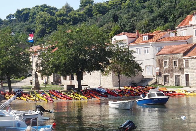 Kayak and Bike Tour to Sipan island from Lopud - Lunch and free time in Luka