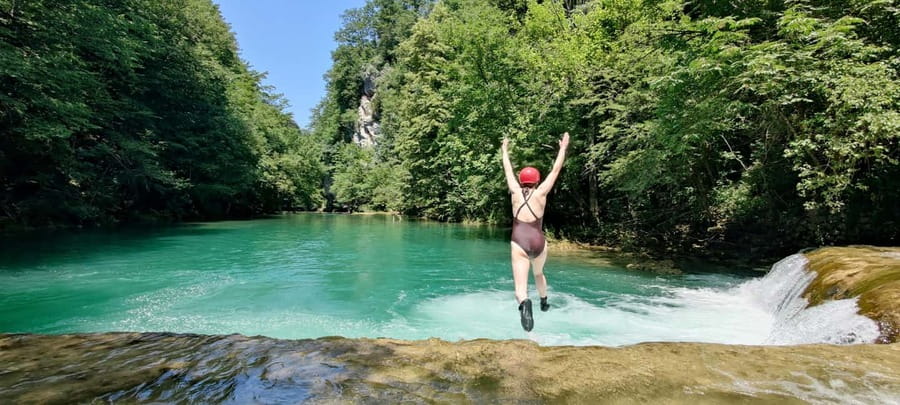 Kayaking Mreznica Waterfalls in Natural Monument - The safety briefing makes the river easier