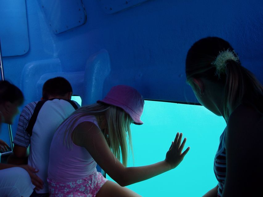 Korcula: Semi-Submarine Tour - Finding the boat at Korcula East Port