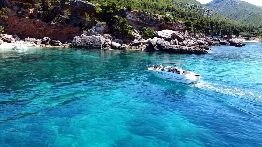 Korčula Snorkeling&Swimming, Shipwreck & More, Private Tour - A four-hour boat trip with room to change plans