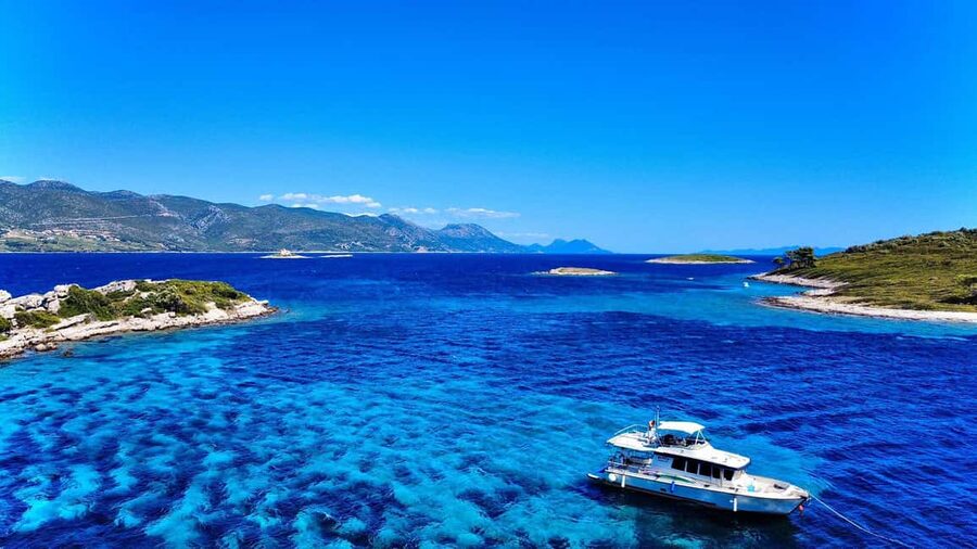 Korčula Snorkeling&Swimming, Shipwreck & More, Private Tour - Badija, Vrnik, or a calm bay near Korčula