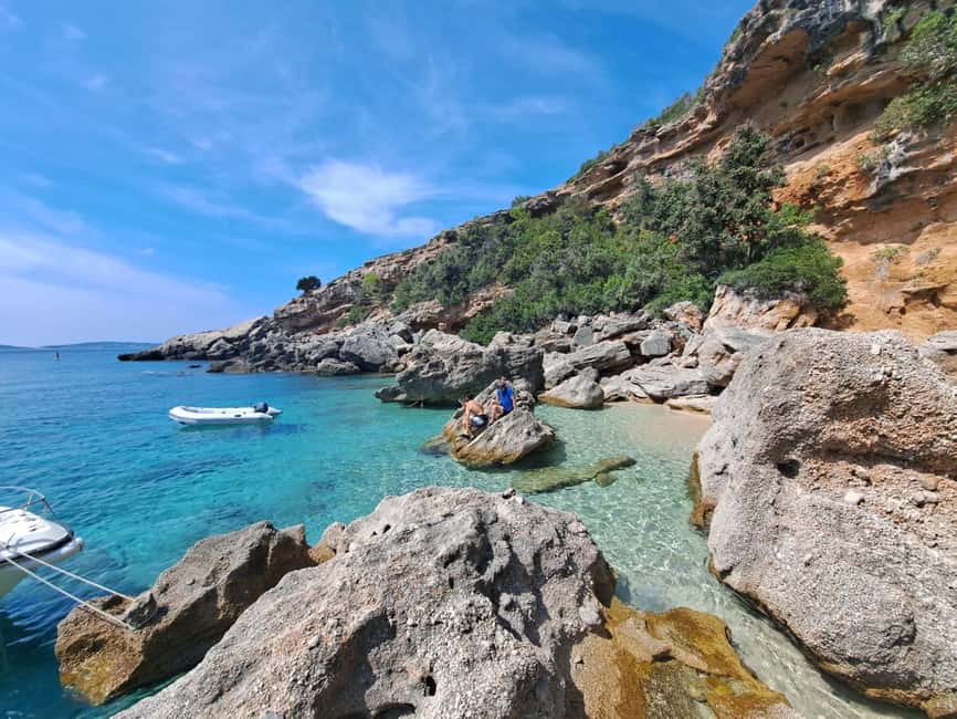Korčula Snorkeling&Swimming, Shipwreck & More, Private Tour - Boka Shipwreck: the trip’s most unusual stop