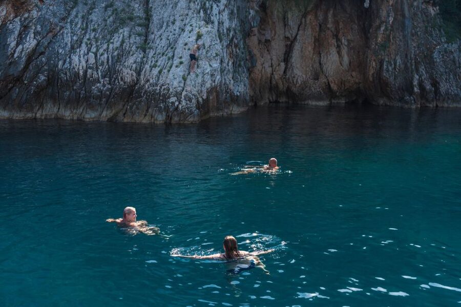 Lovran/Opatija: Swimming on Cres Island with Lunch - Should you book the Cres Island boat trip?