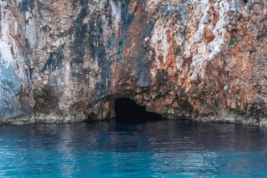 Lovran/Opatija: Swimming on Cres Island with Lunch - Brseč cliffs and the final swim at the Little Blue Cave
