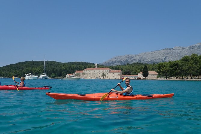 Lumbarda-Sunset Kayaking Experience with picnic: Wine and Sweets - Key details worth knowing