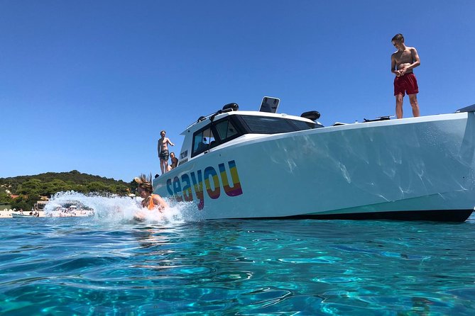 Luxury Blue Cave, Hvar and Vis Boat Tour from Split and Brac - The boat and crew are the main value