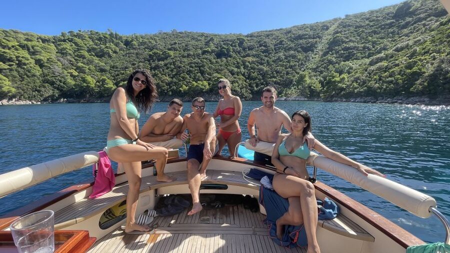 Luxury Private Boat Tour to Elaphiti Islands (4 hours) - Should you book this Elaphiti Islands tour?