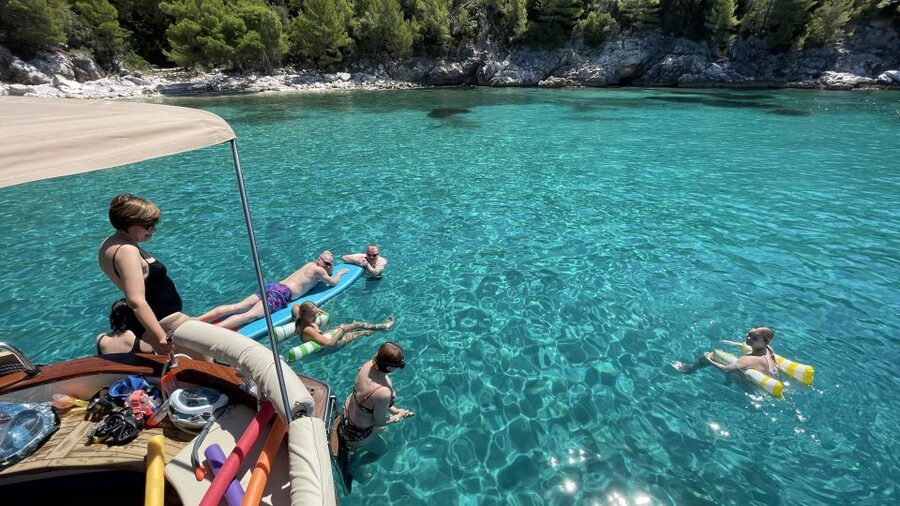 Luxury Private Boat Tour to Elaphiti Islands (4 hours) - What the $589 price really buys you