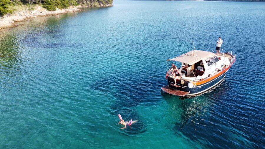 Luxury Private Boat Tour to Elaphiti Islands (4 hours) - Who will enjoy this private cruise most