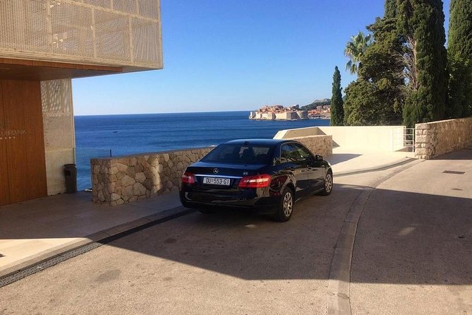 Luxury private transfer: Dubrovnik airport to Dubrovnik - The human side of the ride
