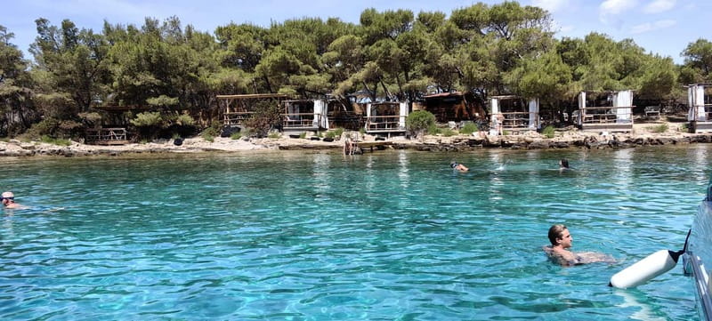 Makarska: 3-island Speedboat Cave & Blue Lagoon Tour - Small groups, captain-led pacing, and the human side