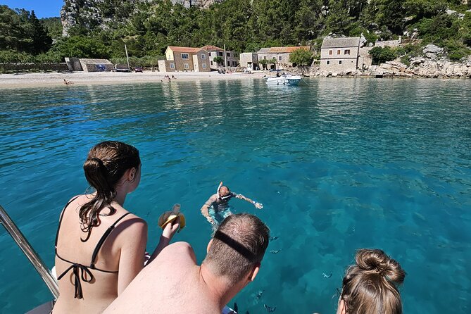 Makarska: 3 Island Speedboat Tour with Little Blue Cave & Lagoon - Why the small boat makes a difference