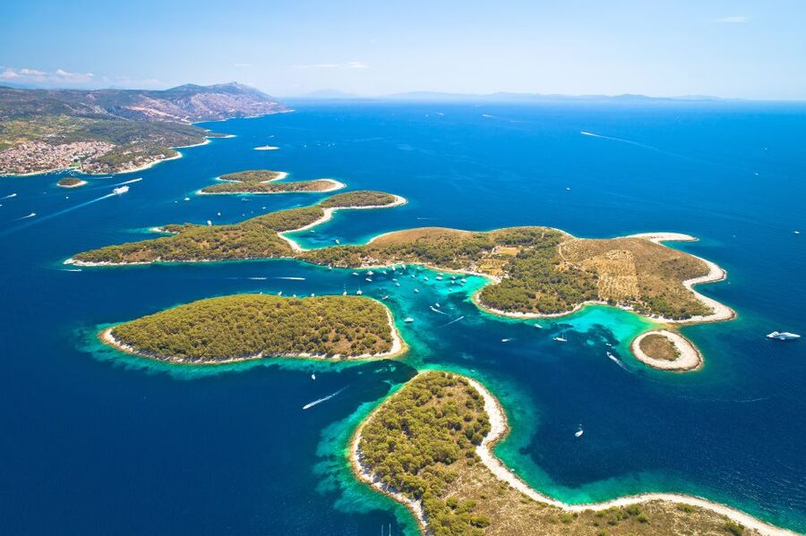 Makarska: 5-Islands Tour, Blue Cave, Vis, Hvar & Brač - The best way to handle the day