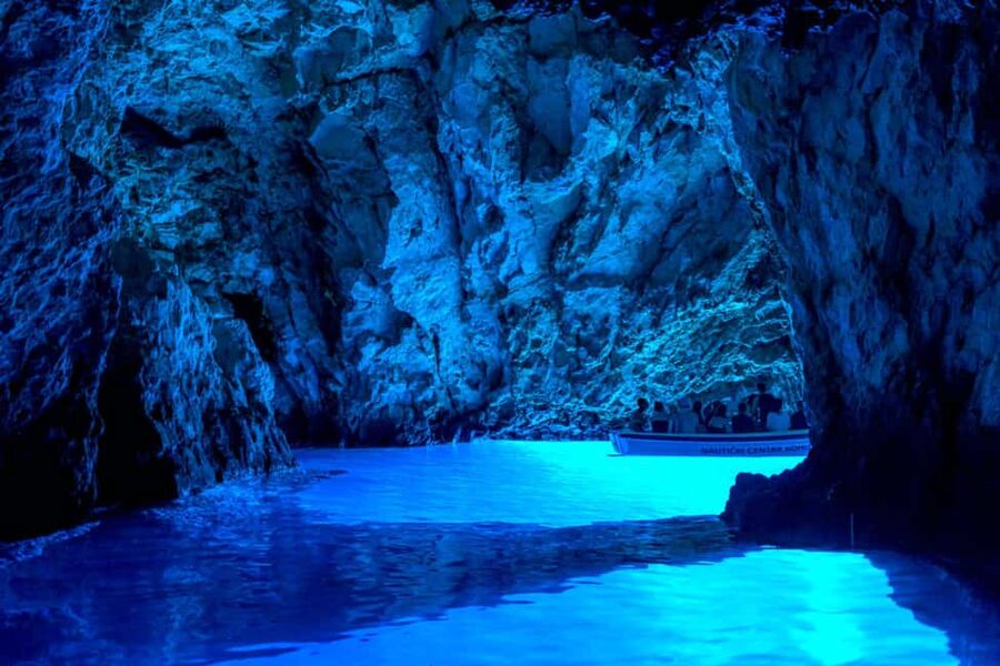 Makarska: 5-Islands Tour, Blue Cave, Vis, Hvar & Brač - The Blue Cave on Biševo comes first