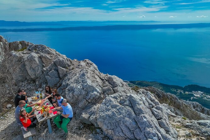 Makarska: Baggy Skywalk & Biokovo viewpoint Tour - Sinjal at 1400 meters, the quiet high point