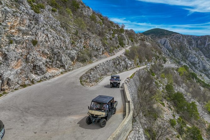 Makarska: Baggy Skywalk & Biokovo viewpoint Tour - Guides Ivan and Robert shape the day