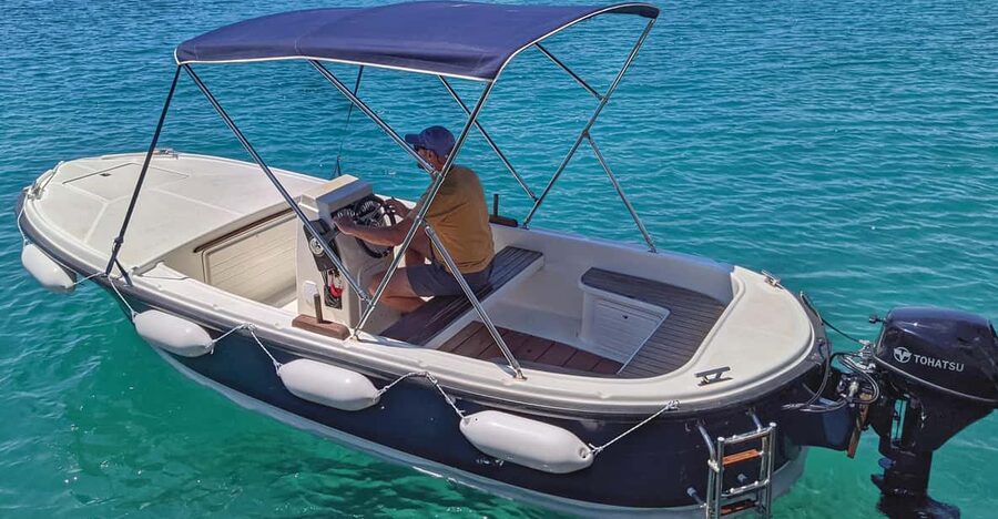Makarska: Discover coastal area with Betina 500 - The briefing with MEDUZA Rent A Boat