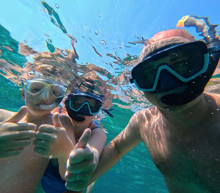 Makarska: Golden Horn Beach & Secluded Bays Speedboat Tour - A quieter bay near Selca