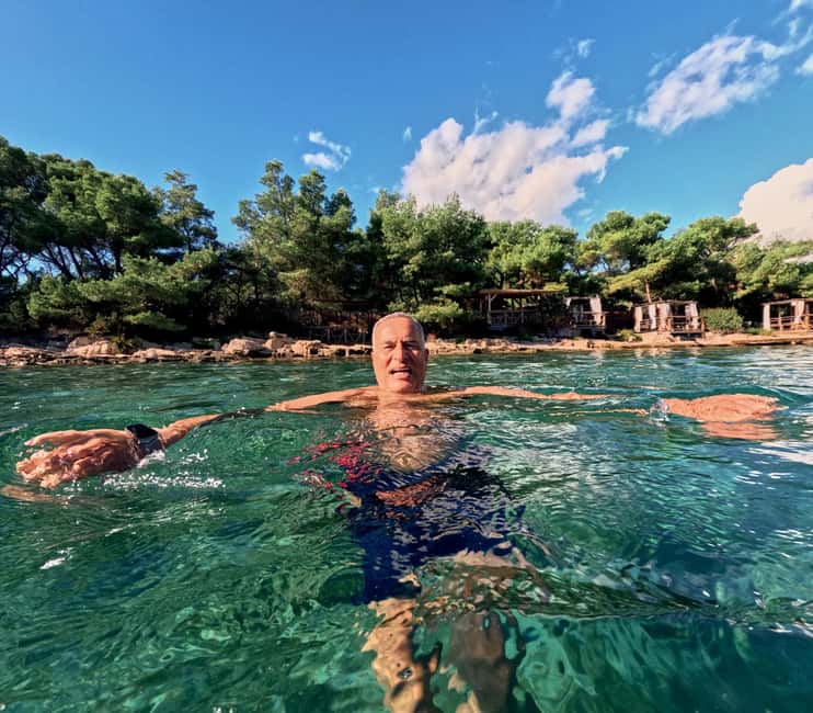 Makarska: Golden Horn Beach & Secluded Bays Speedboat Tour - Pack for a boat without a restroom