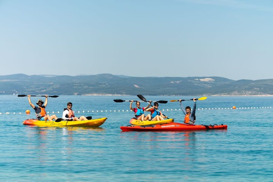 Makarska: Guided Sea Kayaking Tour with Snorkeling Stop - What the guides add to the trip