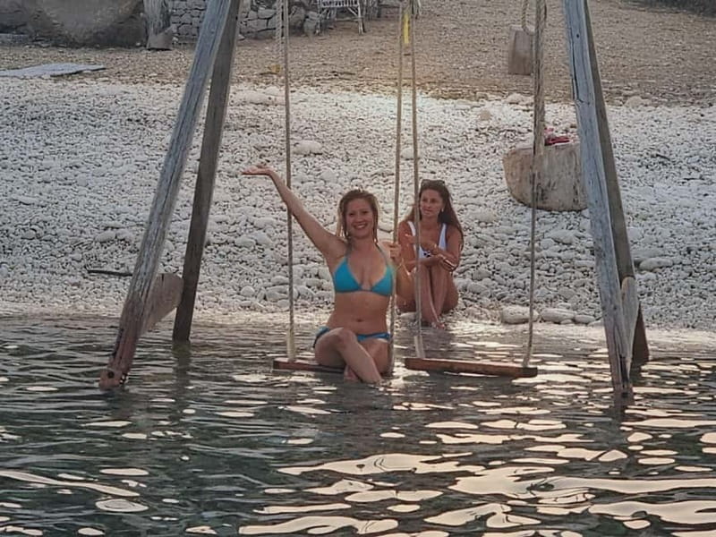 Makarska: Speedboat Sunset Tour to hidden bay on island Brač - FAQ