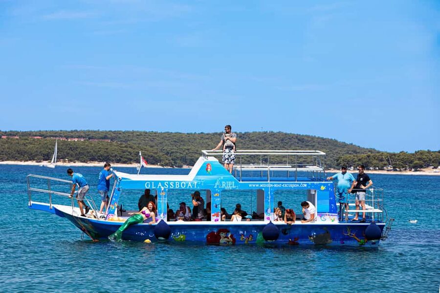 Medulin: Glass Boat Tour Experience to Kamenjak with Mermaid - What the glass bottom adds