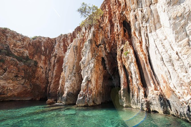 Mesmerizing Hvar speed boat tour with optional wine tasting - What to bring and what to clarify