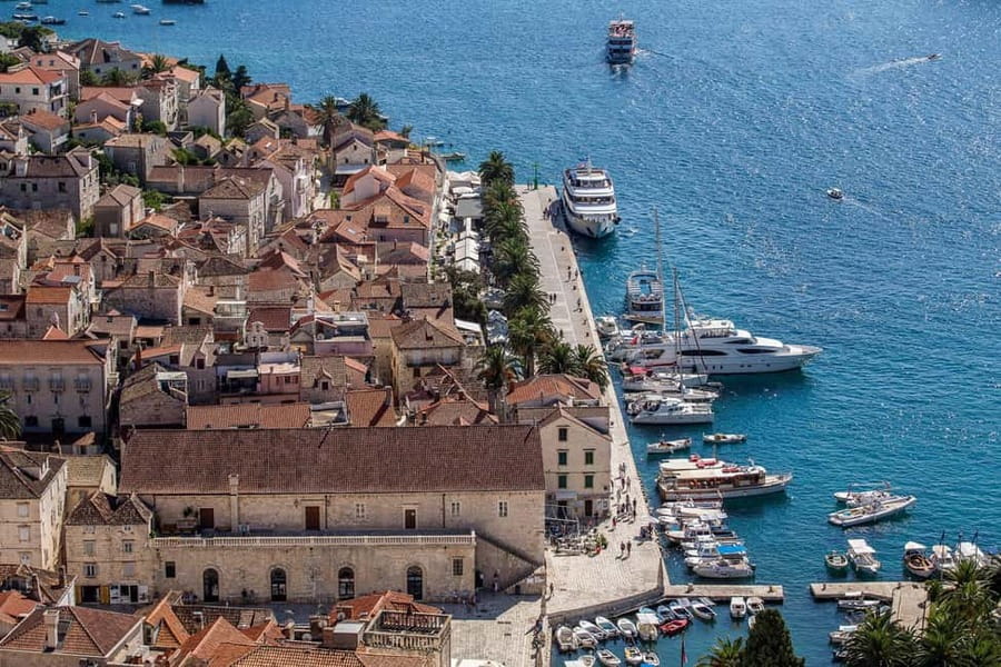 Milna: Boat Trip to Bol and The Hidden Bays of Brac island - Sumartin and Pucisca: two different coastal moods