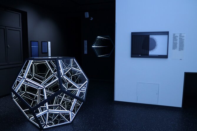Museum of Illusions Zagreb - How to Make the Most of Your Visit