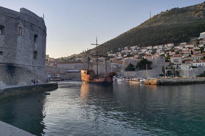 Mysterious Game of Dubrovnik - Private Mystery walking tour - Sponza Palace connects clues with civic life