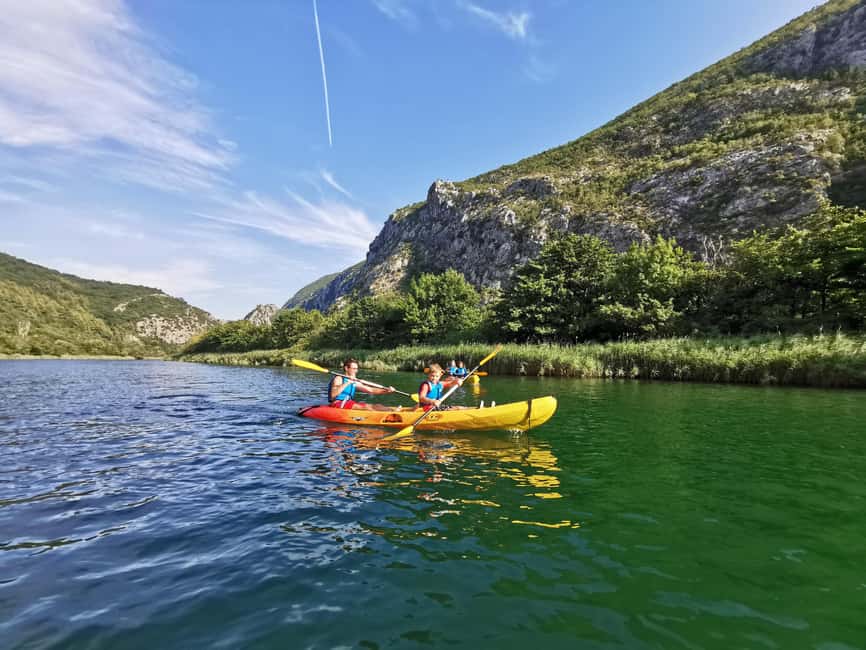 Omiš/Split: 4h Kayaking in Cetina Protected Nature Park Area - Mirabella Fortress above the river