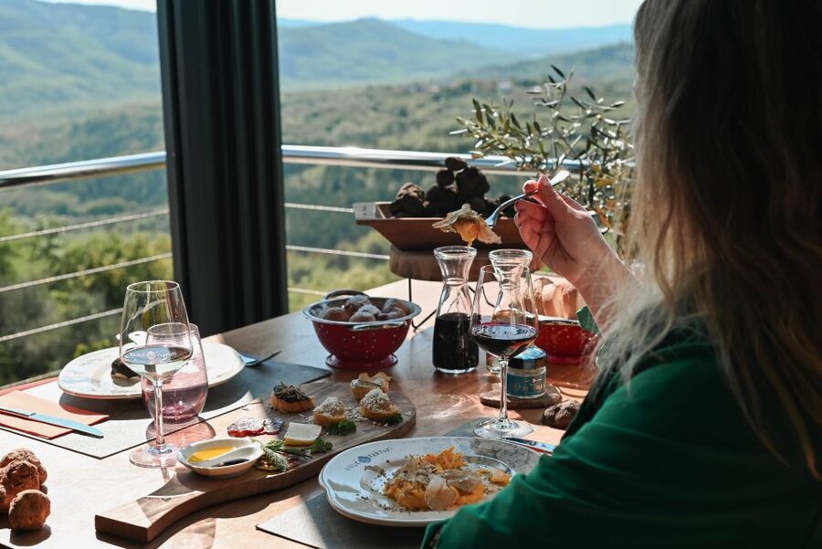 Paladini: Truffle Hunting Tour with 3-Course Tasting Menu - Who will enjoy this most?