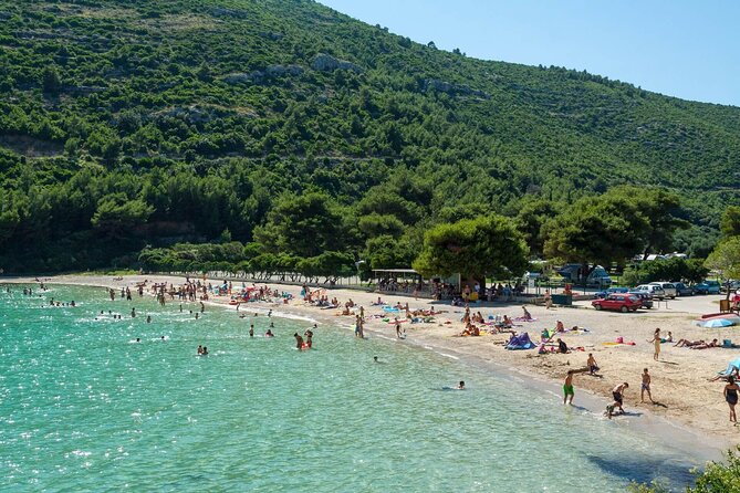 Pelješac Wine, Beach and Lunch - Relaxing Tour from Dubrovnik - The Dingač tunnel and steep hillside vineyards