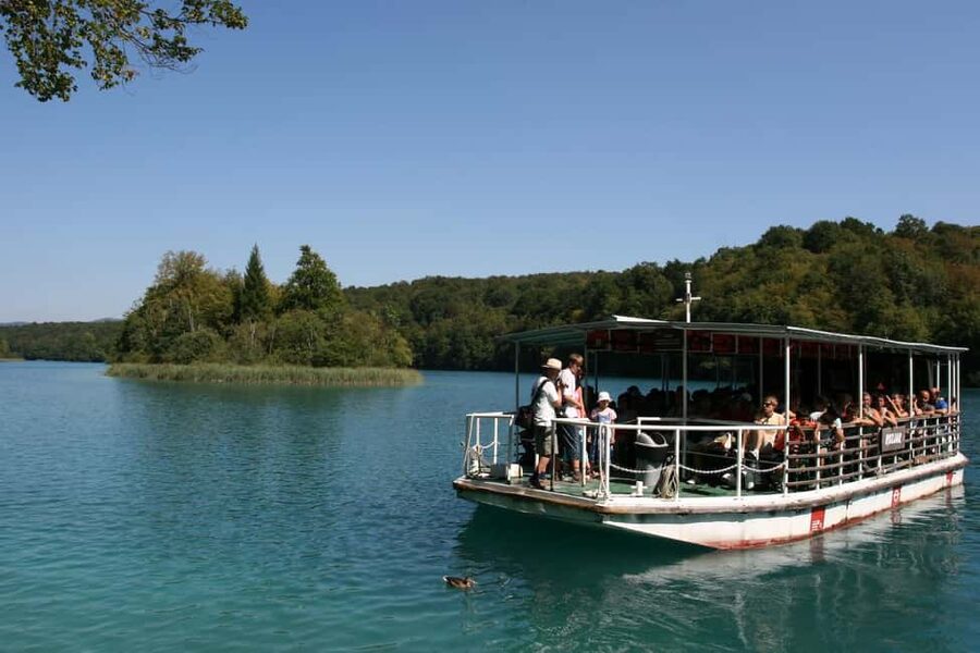 Plitvice Lakes: Guided Walking Tour with Boat Ride - Lower lakes, upper lakes, or both