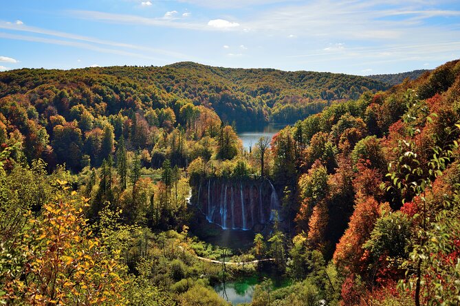 Plitvice Lakes National Park Admission Ticket - How the boat and shuttle bus fit into your day