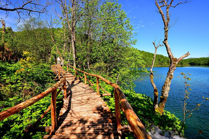 Plitvice Lakes National Park Admission Ticket - Crowds, toilets, food, and what to carry
